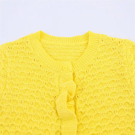 Damen Strickjacke mit Rüschendetails und Knopfleiste R&B