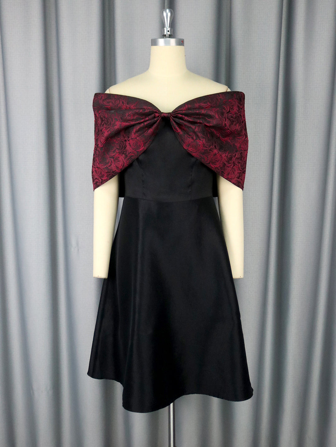 Damen elegantes Cocktailkleid mit modischem Schulterdesign R&B