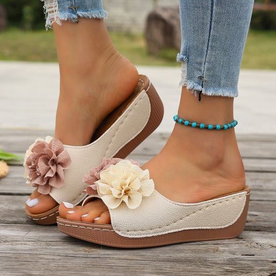 Damen Wedge-Pantoletten mit floralem Detail R&B