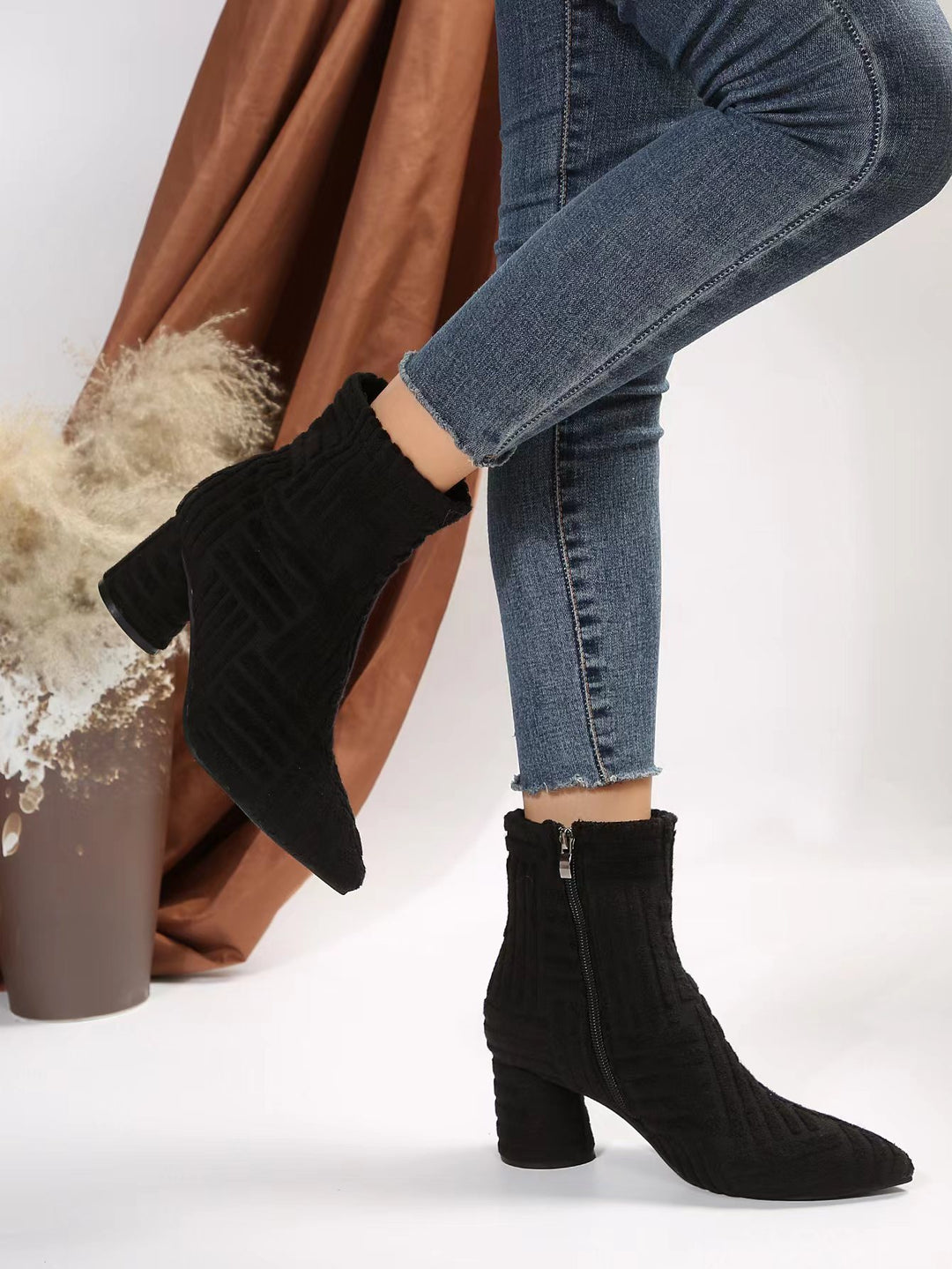 Damen Stiefeletten mit zeitgemäßem Strickdesign und komfortablem Blockabsatz R&B