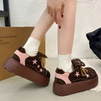 Damen Plateau-Sneaker mit modischen Sternen-Details und bequemem Klettverschluss