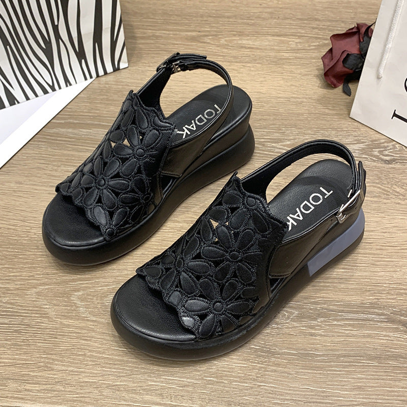 Damen Wedge-Sandalen mit floralem Cut-Out-Design und komfortablem Plateau R&B