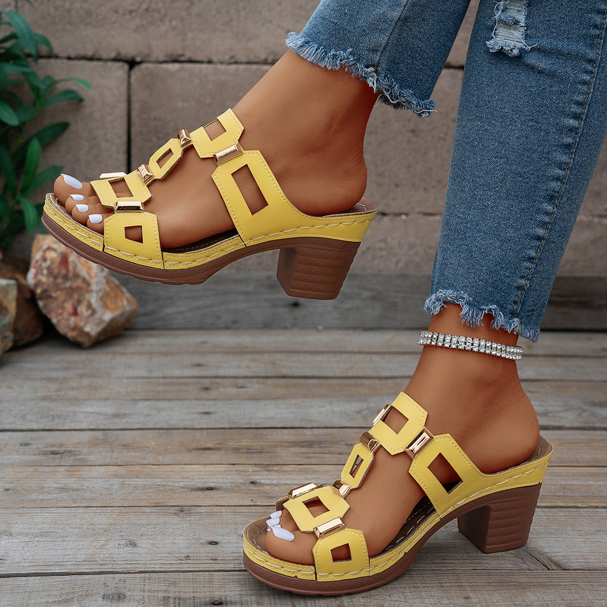 Damen Clogs mit modischer Applikation und stabiler Absatzhöhe R&B