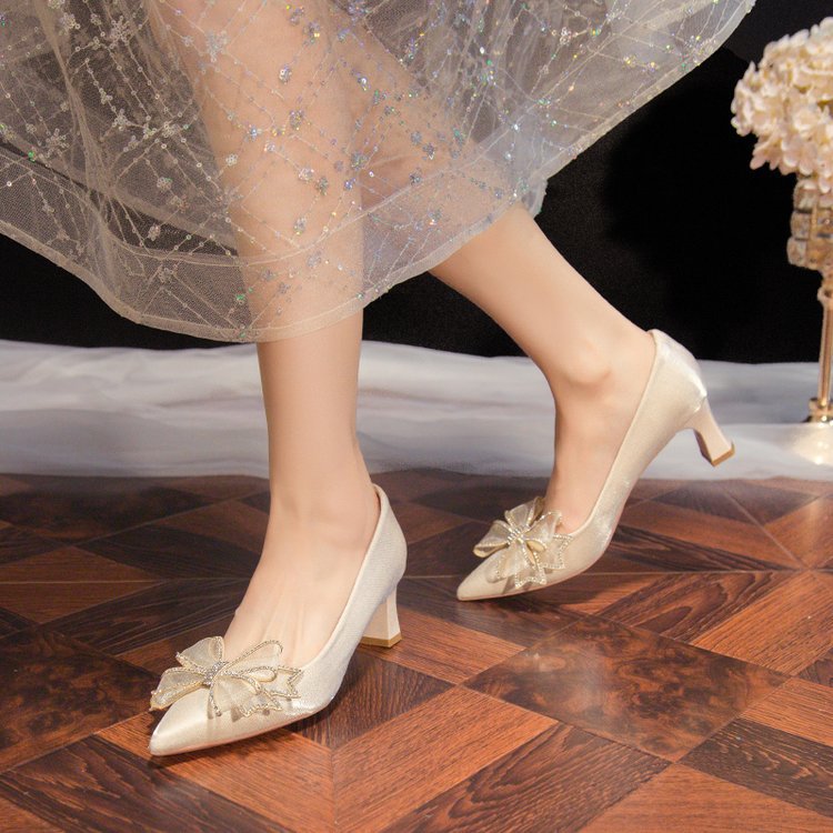 Damen elegante Pumps mit funkelndem Schleifenakzent R&B