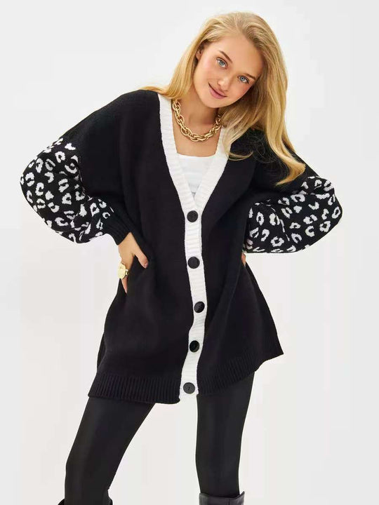 Damen Strickjacke mit kontrastierenden Ärmeln und modischem Muster R&B