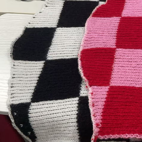 Damen Grobstrickjacke im modernen Karomuster R&B