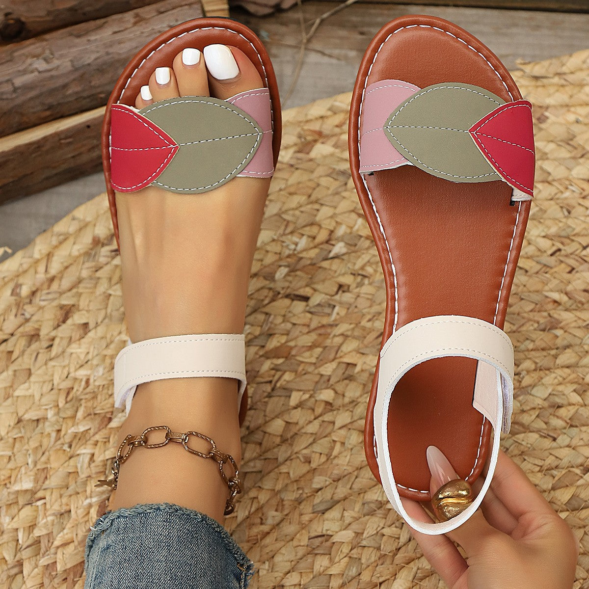 Damen Komfortable Sandalen mit stilvollem Blattdesign und verstellbarem Riemen R&B
