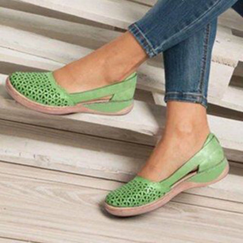 Damen bequeme und stilvolle Slipper mit perforiertem Design R&B