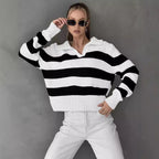 Damen Grob gestrickter Pullover mit breitem Kragen und Blockstreifendesign