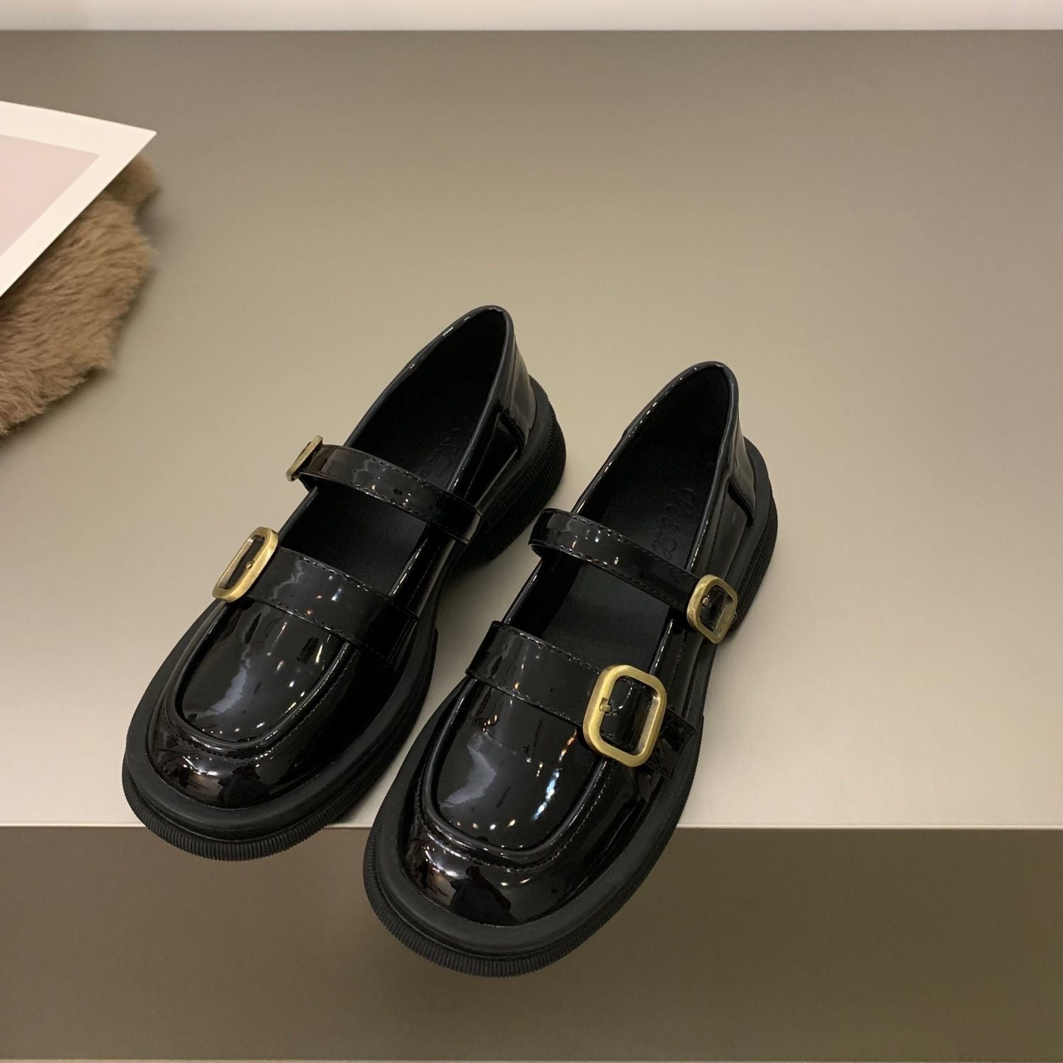 Damen elegante Schnürschuhe mit doppeltem Riemchen und glänzendem Finish R&B