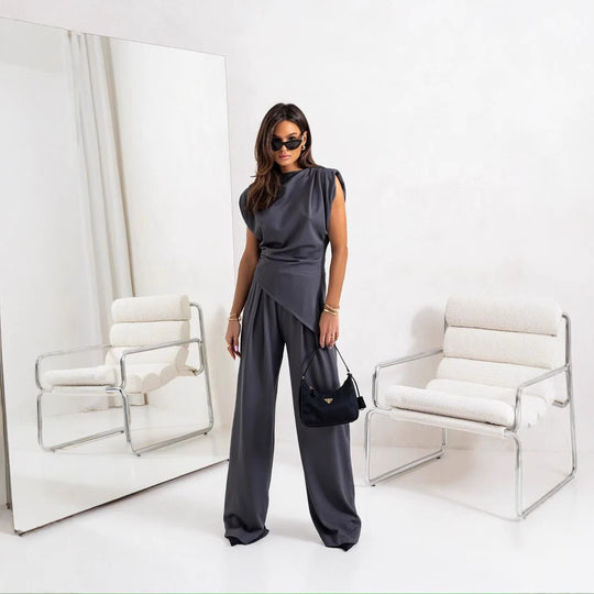 Damen Modischer Jumpsuit mit asymmetrischem Schnitt und fließendem Material R&B