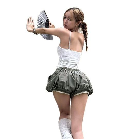 Damen modische Ballonshorts mit flatterndem Schnitt und dekorativen Knöpfen R&B