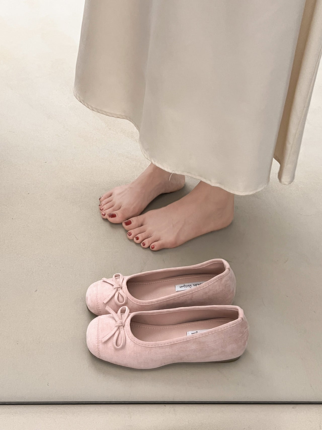 Damen Ballerinas mit zarter Schleifenapplikation und weichem Veloursleder EB