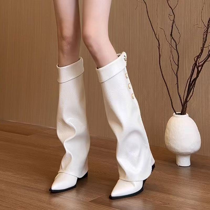 Damen Stilvolle Knöchelhohe Stiefel mit flexiblem Schaft und Knopfdetail R&B