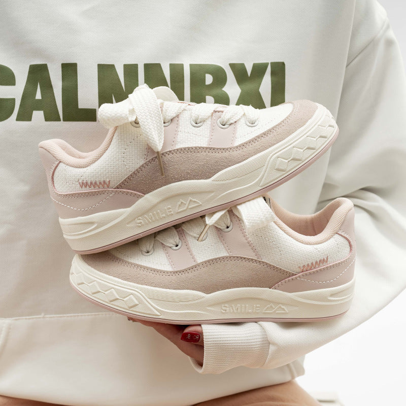 Damen Sportliche Sneakers mit innovativer Oberflächenstruktur und gepolsterter Sohle R&B