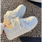 Damen Trendige Sneakers mit verspieltem Blüten-Design und bequemer Sohle R&B