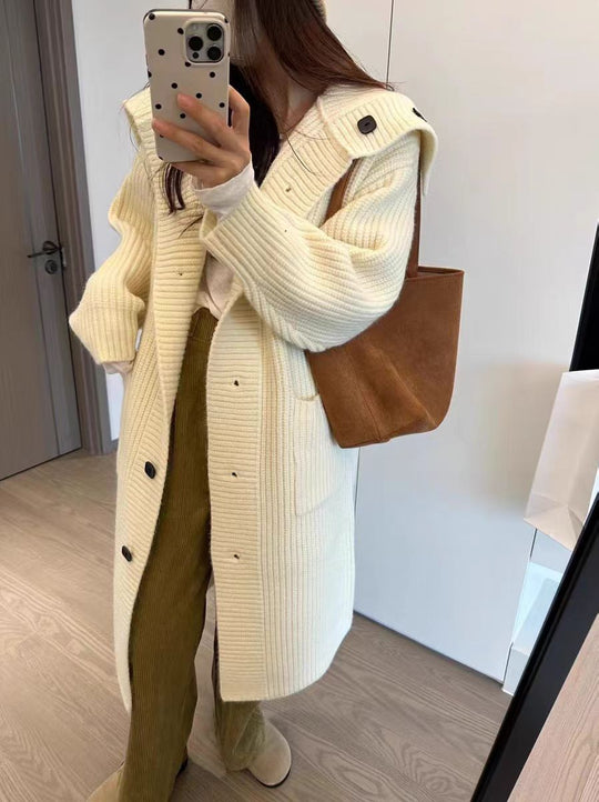 Damen Grobstrickjacke mit voluminösem Schnitt und dekorativen Knöpfen R&B
