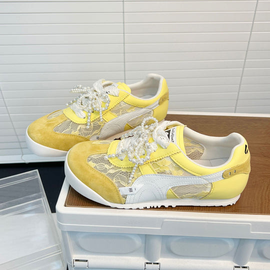 Damen Sneakers mit eleganten Spitzeneinsätzen und modischen Perlenverzierungen R&B