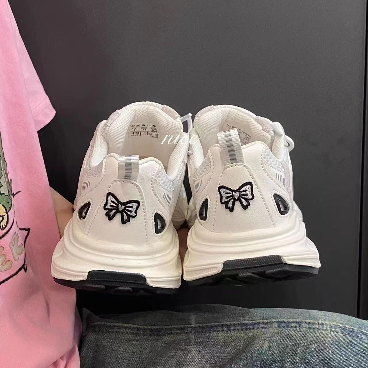 Damen Sneakers mit verspieltem Schleifendetail und atmungsaktiver Mesh-Oberfläche
