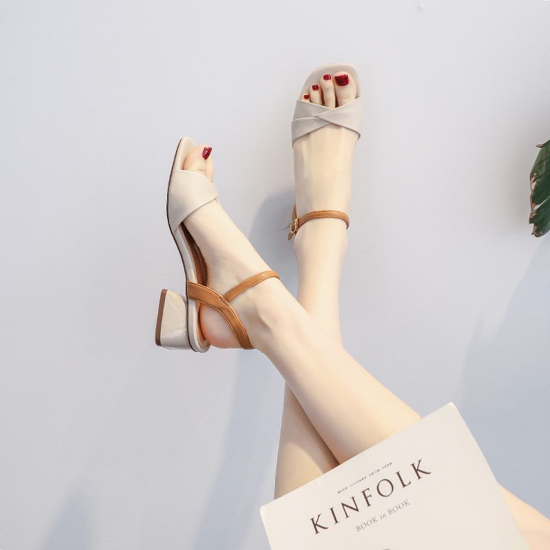 Damen Komfortable Sandalen mit elegantem Kreuzriemen und leichtem Blockabsatz EB