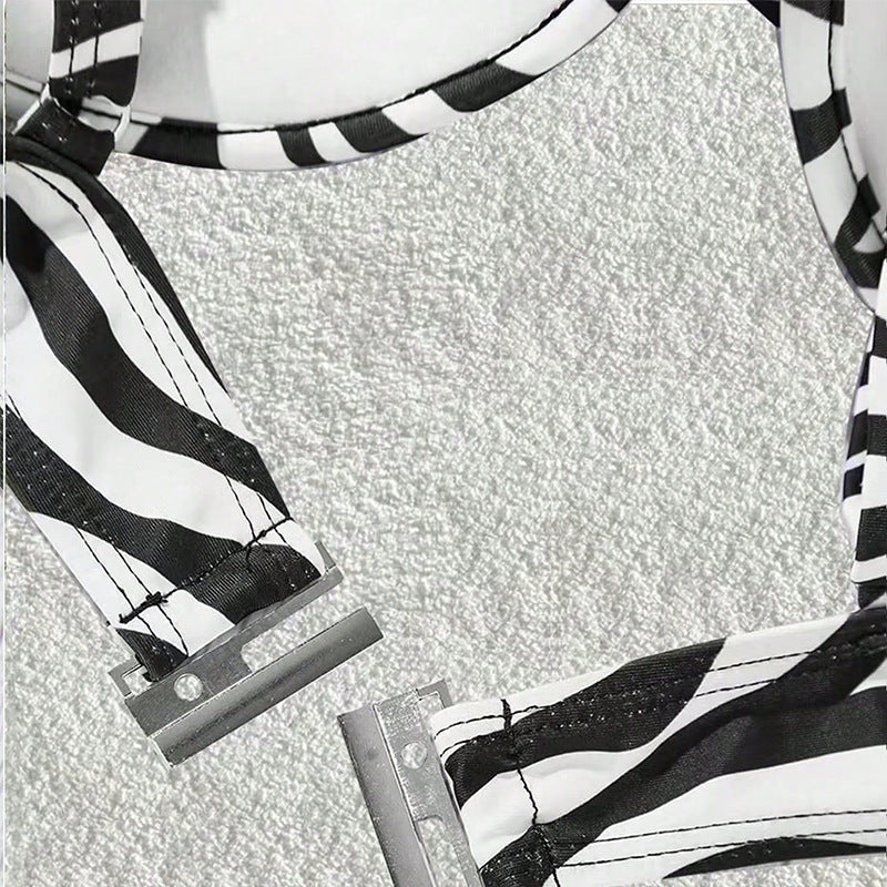 Damen Triangel-Bikini mit raffinierten Rüschen und modischem ZR&Bramuster R&B