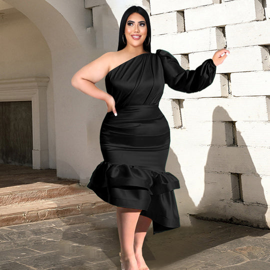 Damen Wickelkleid mit asymmetrischem Saum und aufwendigem Rüschendesign R&B