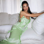 Damen Elegantes Maxikleid mit drapierter Vorderseite und Rüschendetails R&B