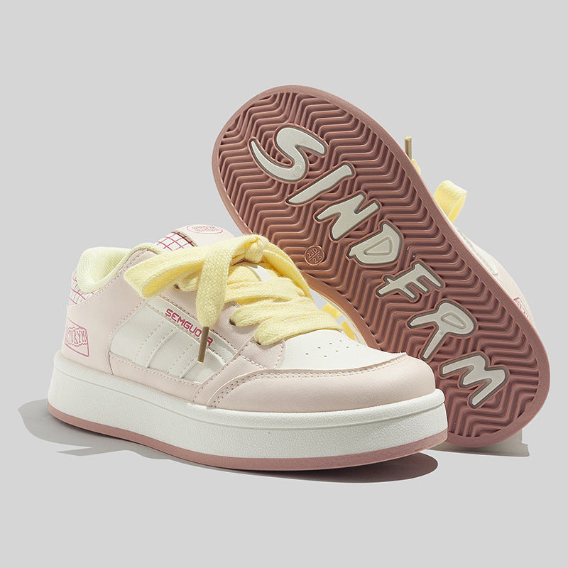 Damen Sneakers mit innovativem Komfortsystem und atmungsaktiver Oberflächenstruktur