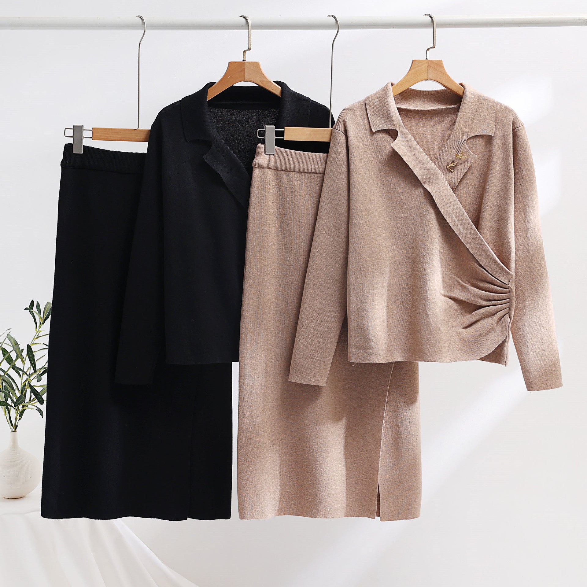Damen elegantes Strickensemble mit Wickeloberteil und raffinierter hoher Taillierung R&B