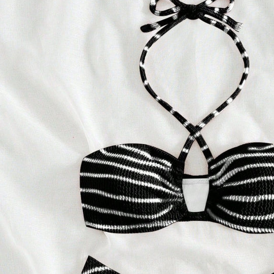 Damen Bandeau-Bikini mit verspieltem Schnitt und trendigen Bindebändern R&B