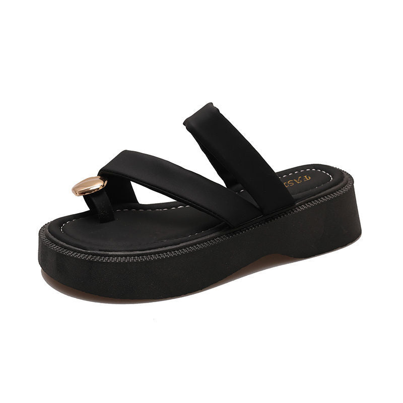 Damen modische Plateau-Sandaletten mit elegantem Riemchen und glänzendem Detail R&B