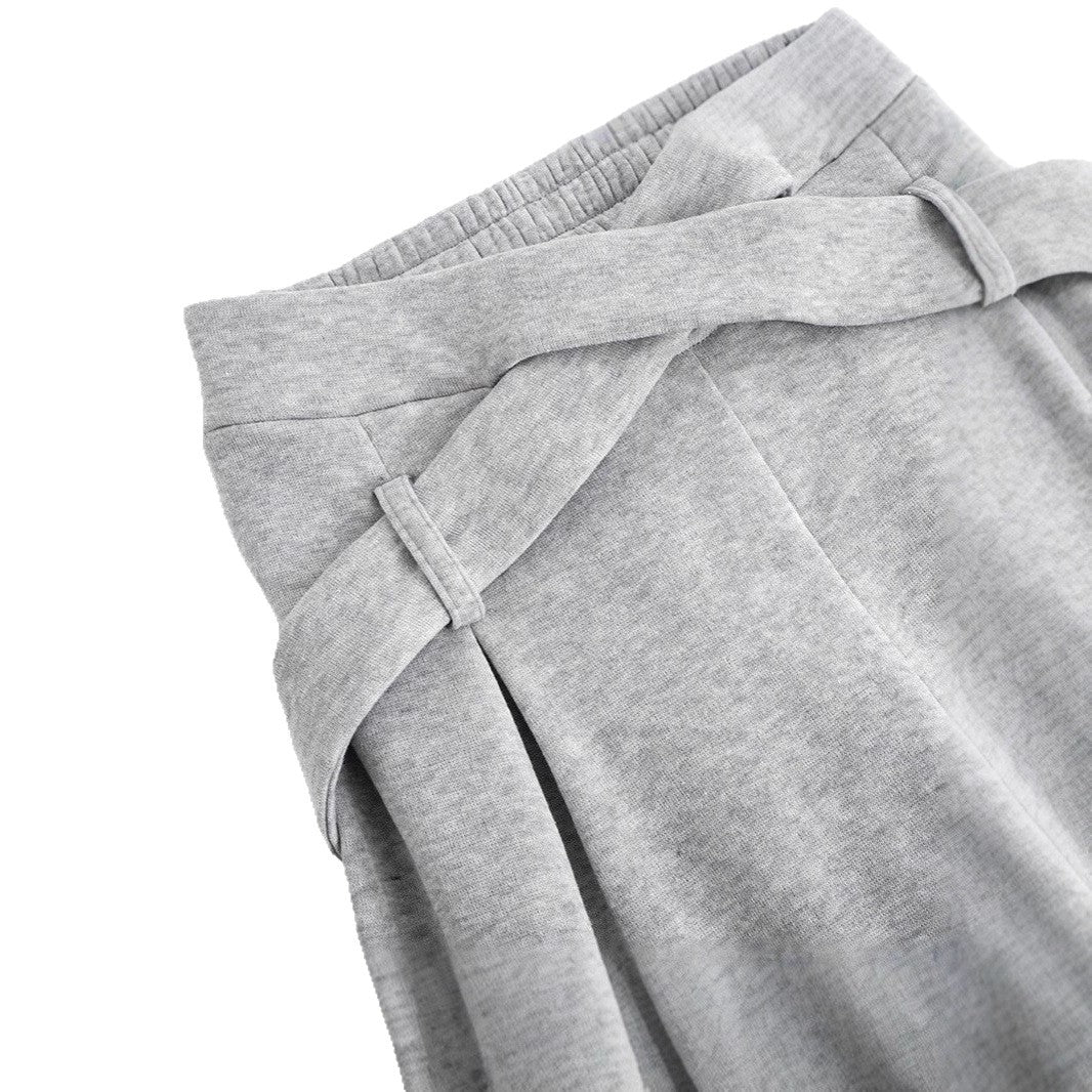 Damen Jogginganzug mit oversize Schnitt und trendigen Details R&B