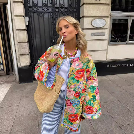 Damen Überwurfjacke mit buntem Blumenmuster und dekorativen Knöpfen R&B
