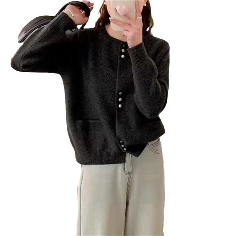Damen gemütliche Strickjacke mit bunten Knöpfen und praktischen Taschen R&B