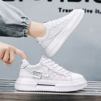 Damen Kompakte Sneaker mit robustem Plateau und modischem Design