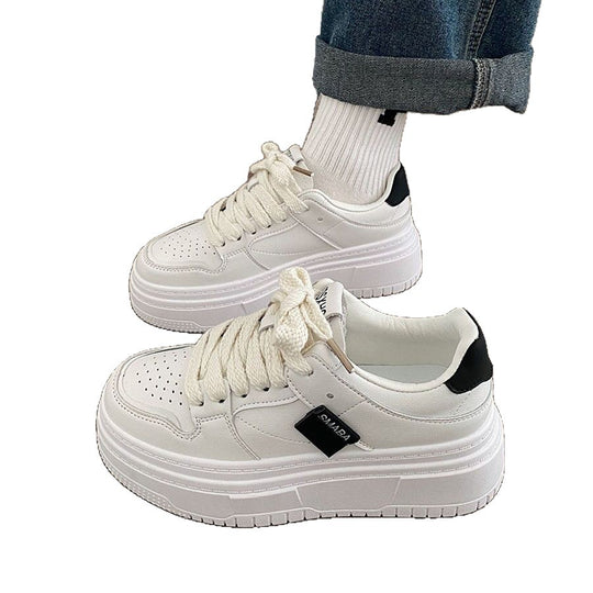 Damen Sneakers mit dicker Laufsohle und modischen Details R&B