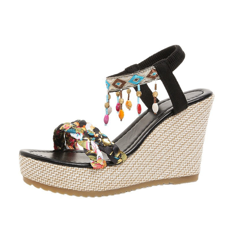 Damen Wedge-Sandalen mit bunten dekorativen Details R&B