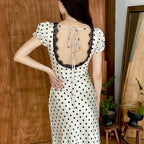 Damen Polka Dot Maxikleid mit eleganten Rüschendetails und nostalgischem Ausschnitt R&B