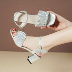 Damen elegante Sandalen mit schimmernden Rüschen und moderner Blockabsatz R&B