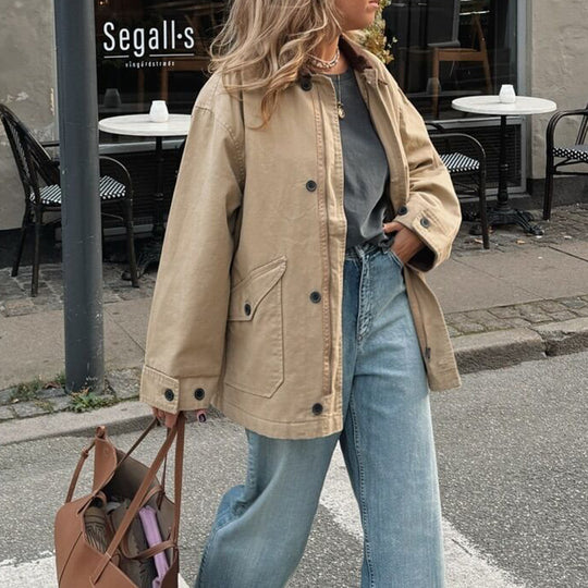 Damen Übergangsjacke mit kordelblauem Kragen und praktischen Taschen R&B