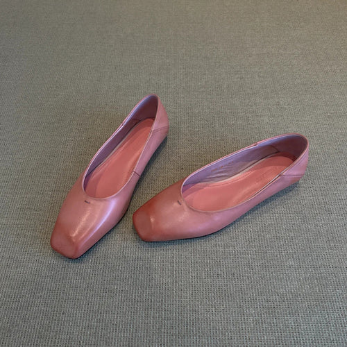 Damen Elegante Flachschuhe mit modischer quadratischer Zehenpartie und hochwertiger Lederverarbeitung R&B