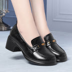 Damen Elegante Loafers mit stilvollem Schmuckdetail und komfortablem Blockabsatz