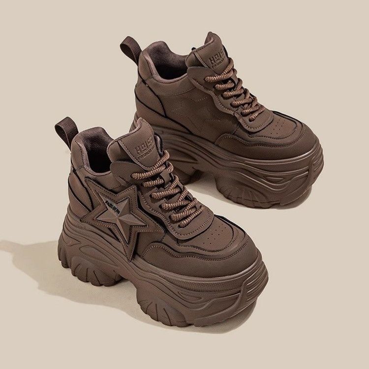Damen Chunky Sneaker mit modischem Sternen-Design und extragroßer Sohle R&B