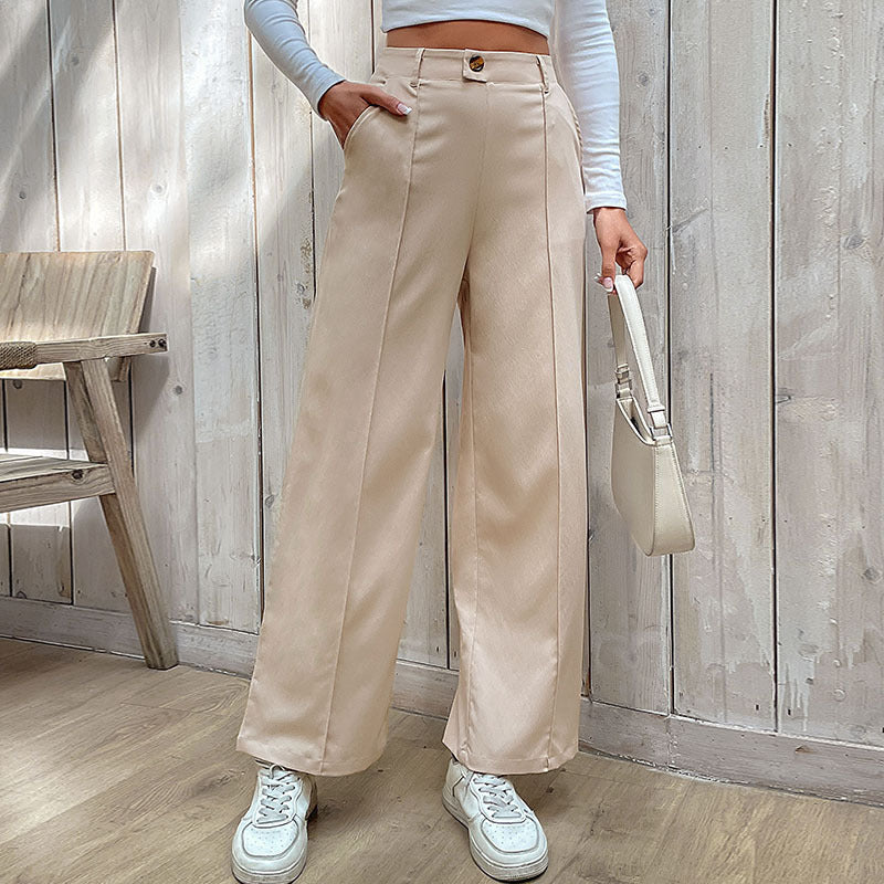 Damen Chino-Hose mit wedelförmigem Schnitt und dekorativem Knopf