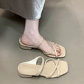 Damen elegante Flachsandalen mit geschmackvollem Kreuzriemen und bequemer Sohle R&B