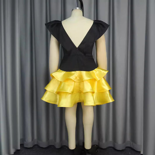 Damen Cocktailkleid mit voluminösem Rüschensaum und elegantem V-Ausschnitt R&B