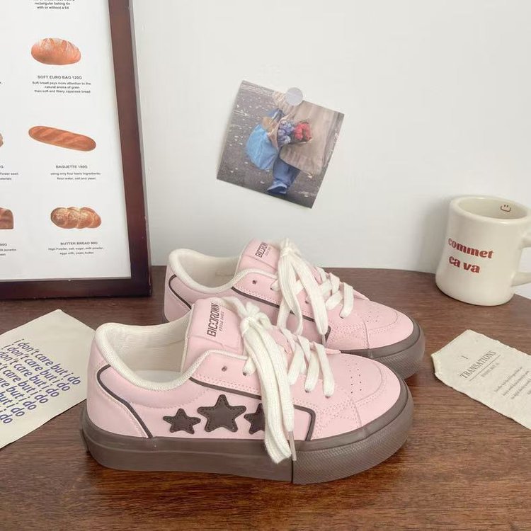 Damen Sportliche Sneakers mit modischen Sternenapplikationen R&B