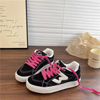 Damen Sportliche Sneaker mit kontrastierenden Schnürsenkeln und robustem Gummiprofil R&B