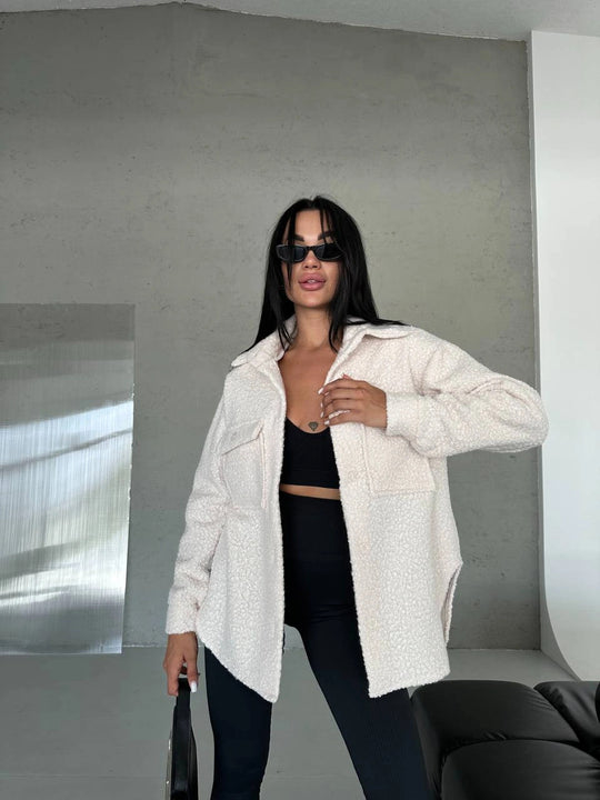 Damen Fluffy Overshirt im Lagenlook mit praktischen Taschen und dezentem Knopfverschluss R&B