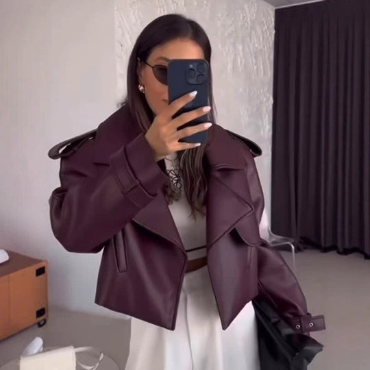 Damen Kunstlederjacke mit modischem Schnitt und praktischen Details R&B
